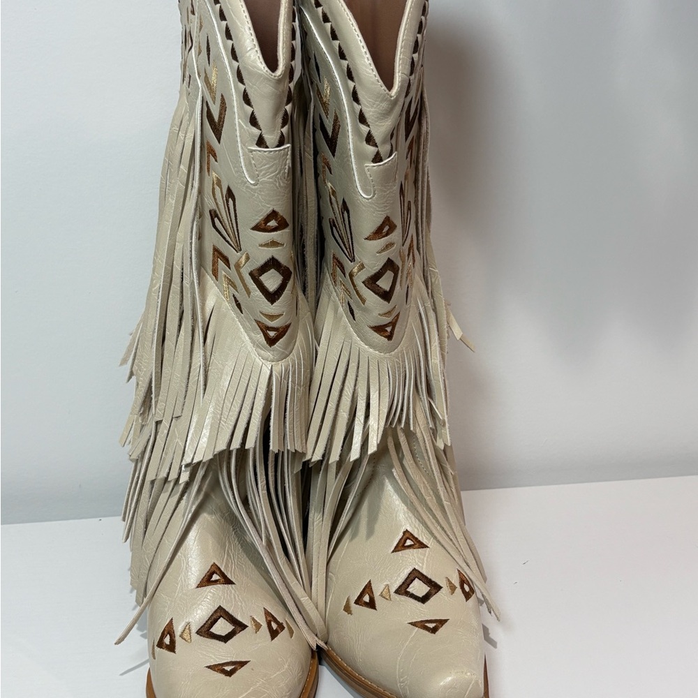 Fringed Western Boots in Cream and Brown